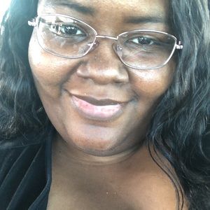 Meet your Posher, Latoya